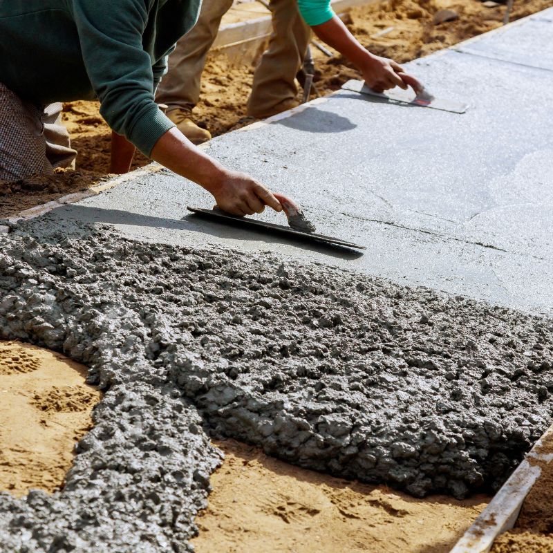 smoothing-concrete smoothing out poured concrete by contractors